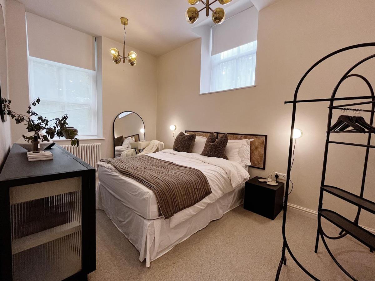 Luxury 2 Bedroom Flat In Central Тодморден Екстериор снимка