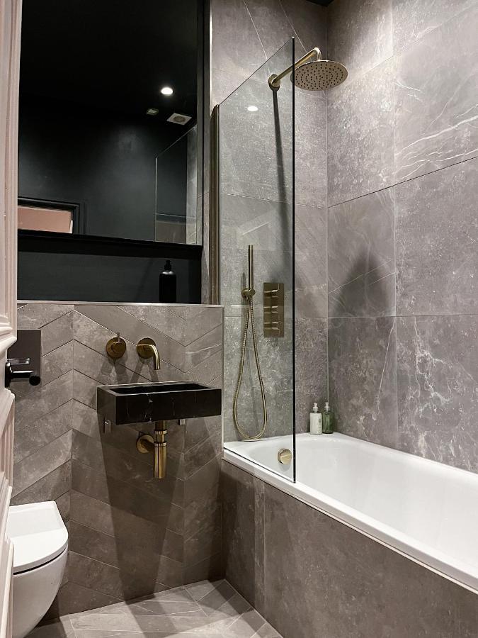 Luxury 2 Bedroom Flat In Central Тодморден Екстериор снимка